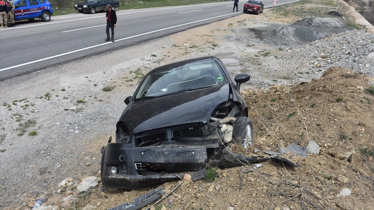 Gümüşhane'de Otomobil Kazası: 3 Yaralı