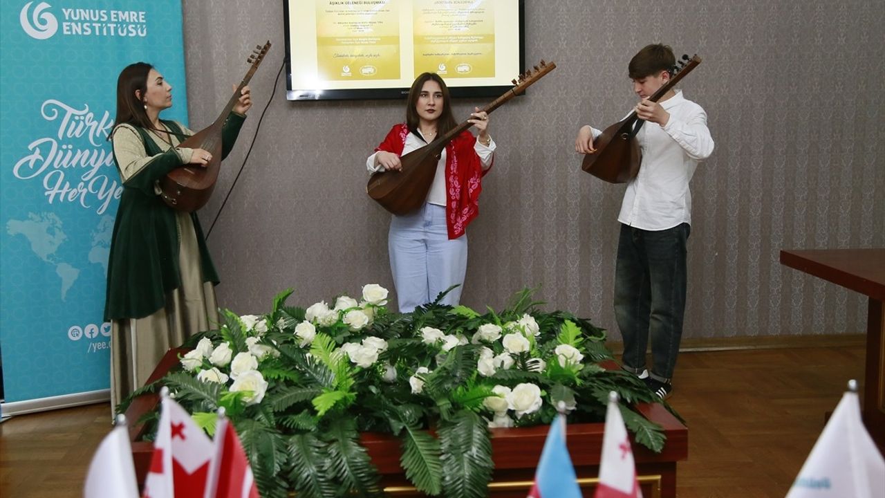 Gürcistan'da Aşıklık Geleneği Buluşması Yapıldı