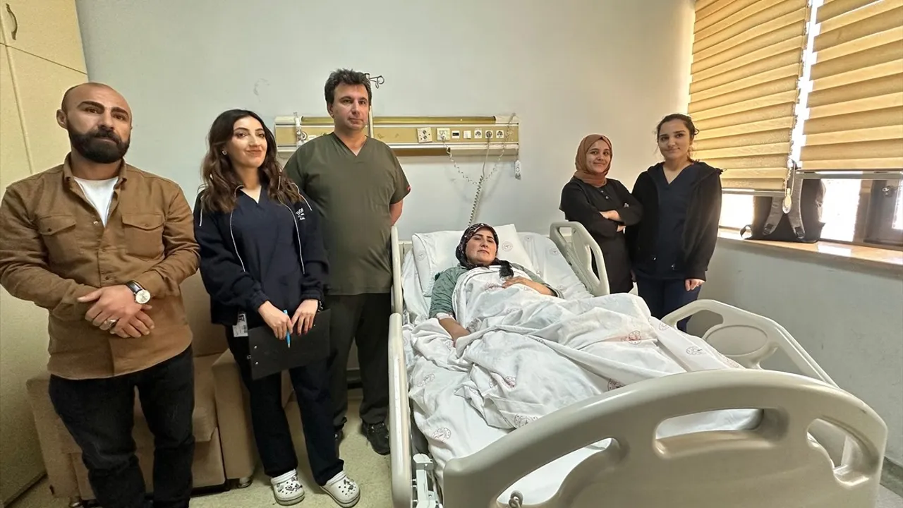 Hamile Kadın, Beyin Kanamasını Atlatarak Hayata Tutundu