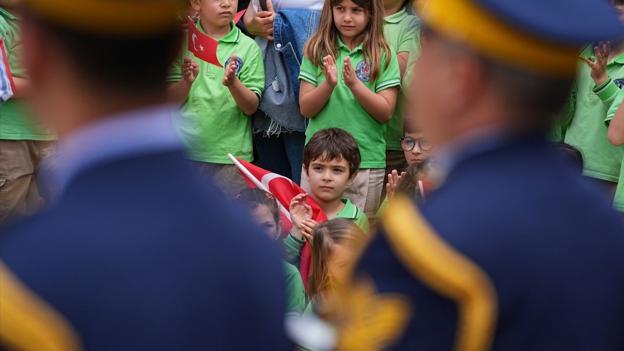 Hava Eğitim Komutanlığı Bandosu'ndan 23 Nisan'a Özel Konser İzmir'de