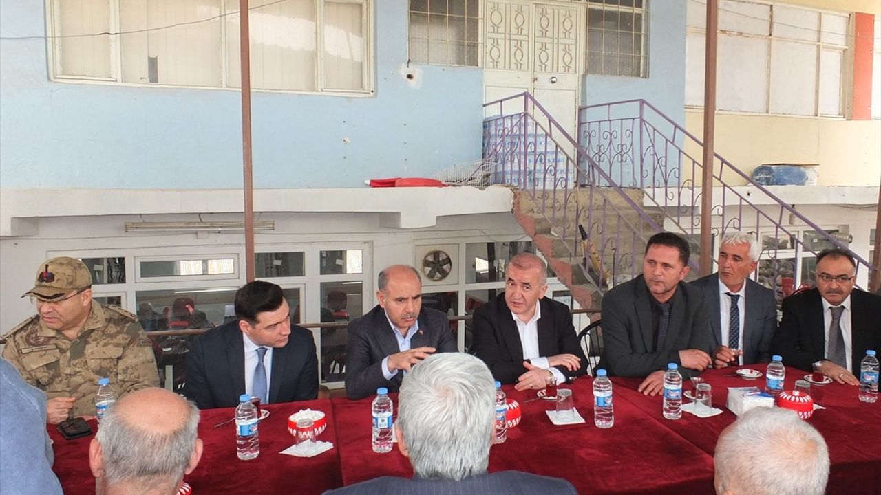 İçişleri Bakan Yardımcısı Aktaş, Ramazan Bayramı'nda Elazığ'da Ziyaretlerde Bulundu