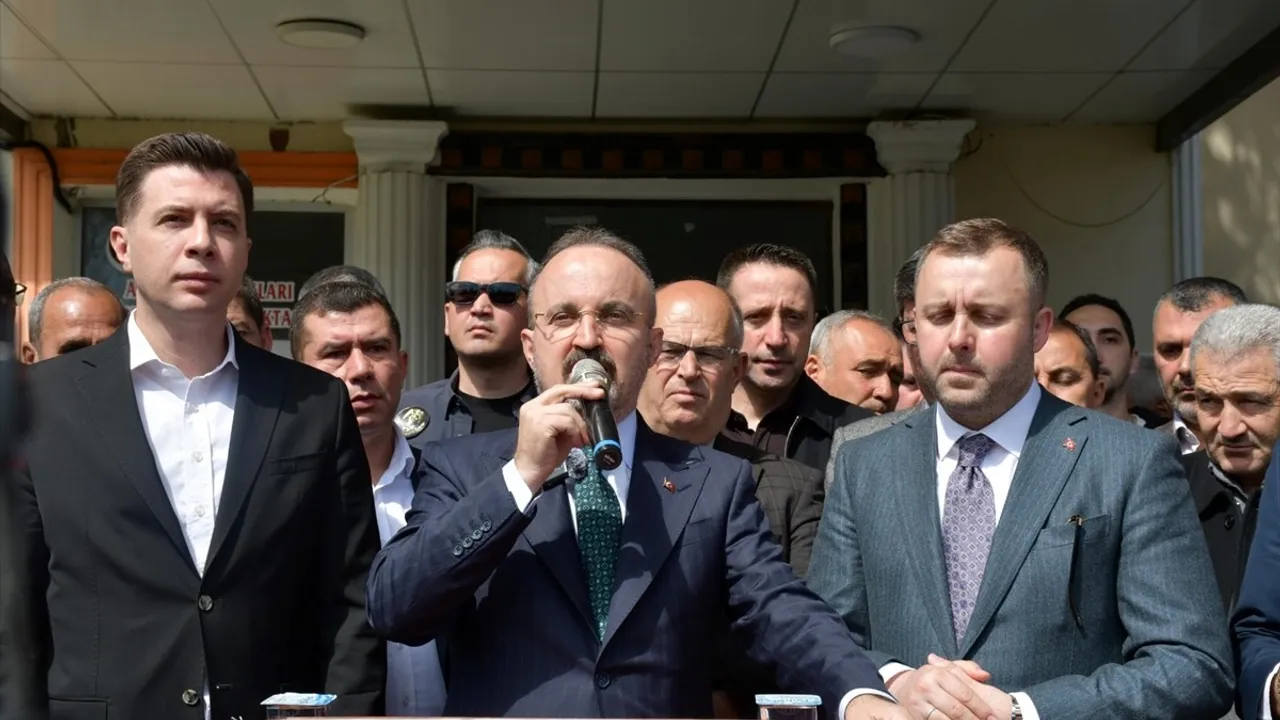 İçişleri Bakan Yardımcısı Bülent Turan, Çanakkale'de Türk Esnafına Yönelik Boykotu Kınadı