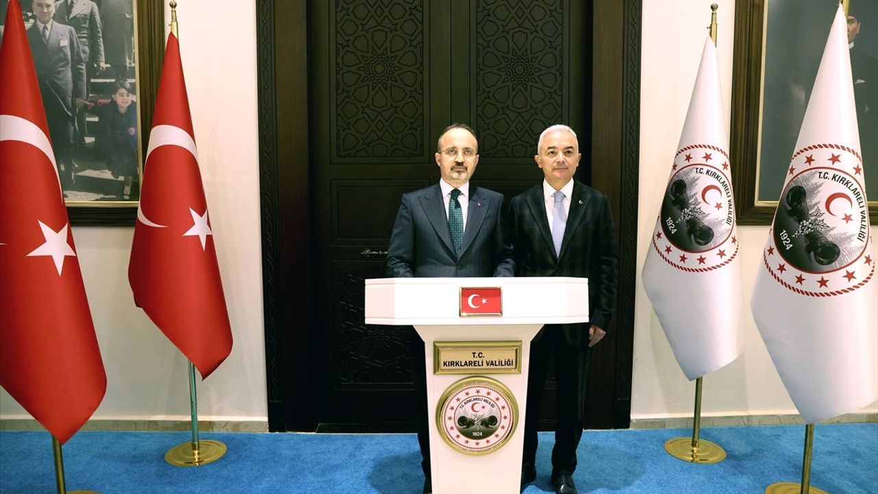 İçişleri Bakan Yardımcısı Bülent Turan, Kırklareli'nde Sahipsiz Hayvanlar Rehabilitasyon Tesisi İncelemesi Yaptı