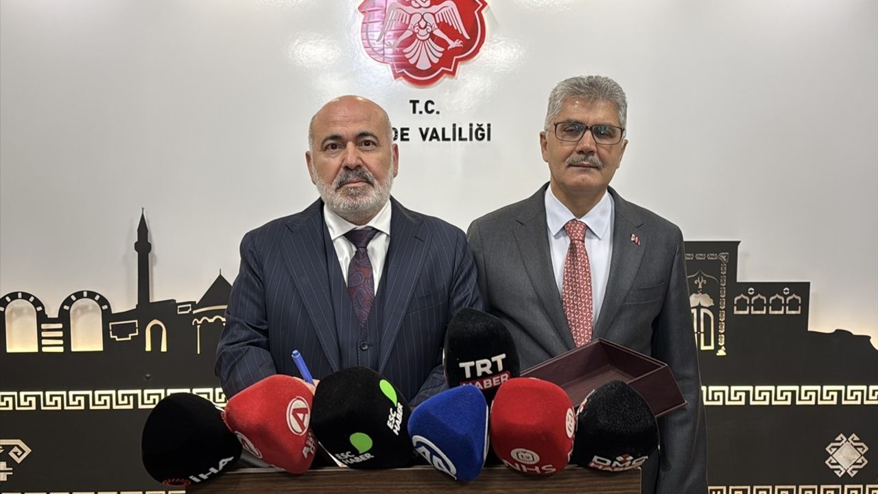 İçişleri Bakan Yardımcısı Sağlam, Niğde'deki Sahipsiz Hayvan Barınağını İnceledi