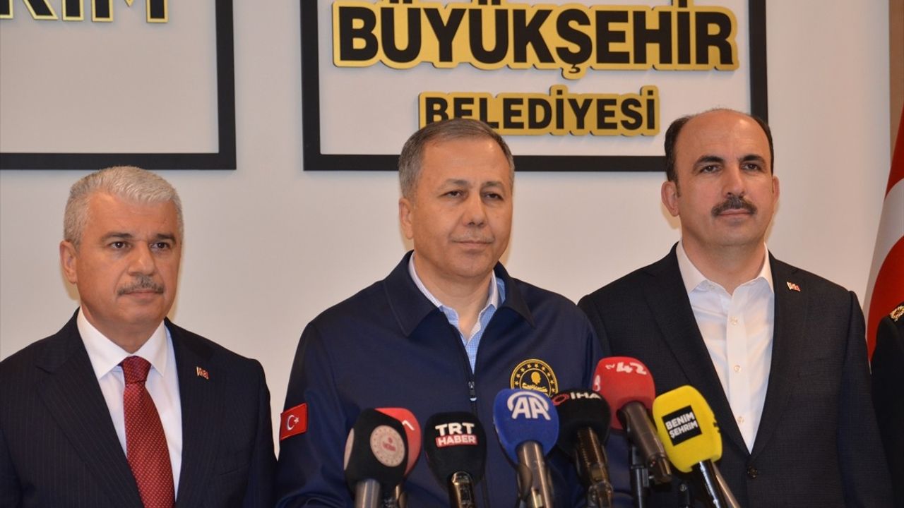 İçişleri Bakanı Ali Yerlikaya, Konya'da Yatırım Değerlendirme Toplantısı Düzenledi