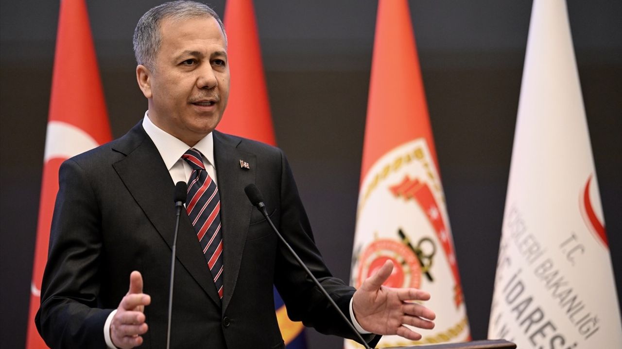 İçişleri Bakanı Yerlikaya, Ramazan Bayramı Trafik Verilerini Açıkladı