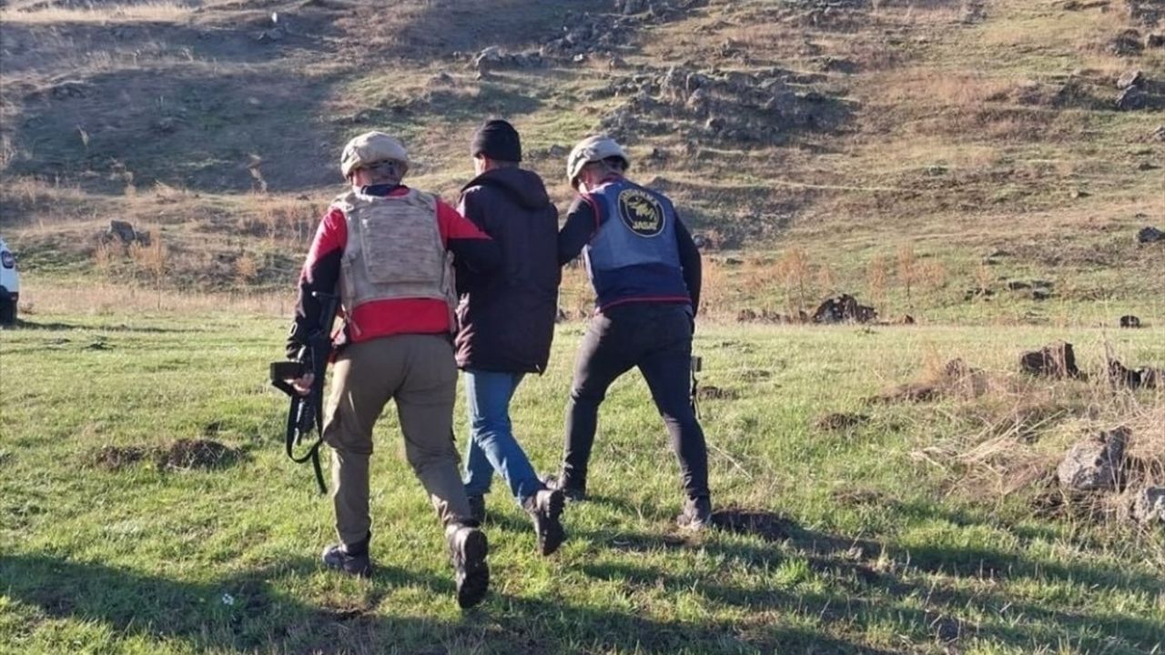 Iğdır'da Cinayetten Aranan Firari Hükümlü Ağrı Dağı'nda Yakalandı