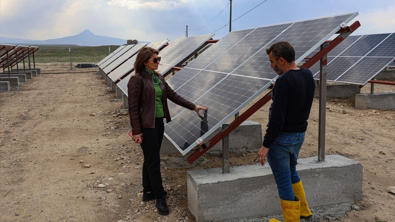 Iğdır'da Güneş Enerjisi ile Asfalt Tesisinin Elektrik İhtiyacı Karşılanıyor