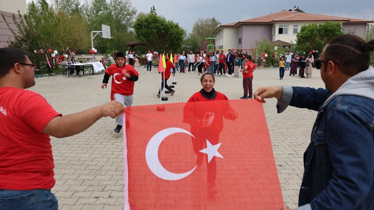 Iğdır'da Özel Gereksinimli Çocuklar 23 Nisan'ı Etkinliklerle Kutladı