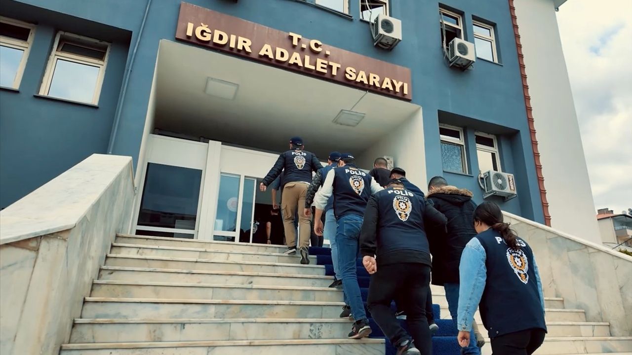 Iğdır Merkezli Yasa Dışı Bahis Operasyonunda 16 Kişi Tutuklandı