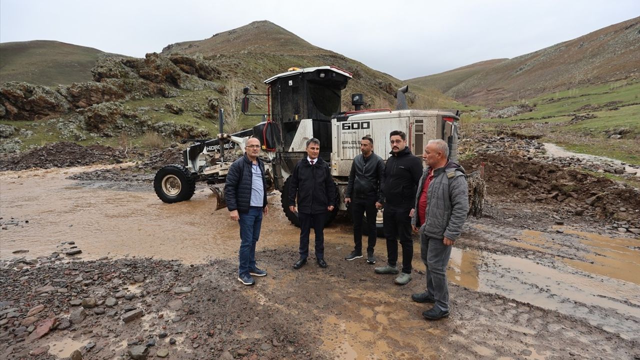 Iğdır ve Ağrı'da Sel Felaketi: Köy Yolları Kapandı