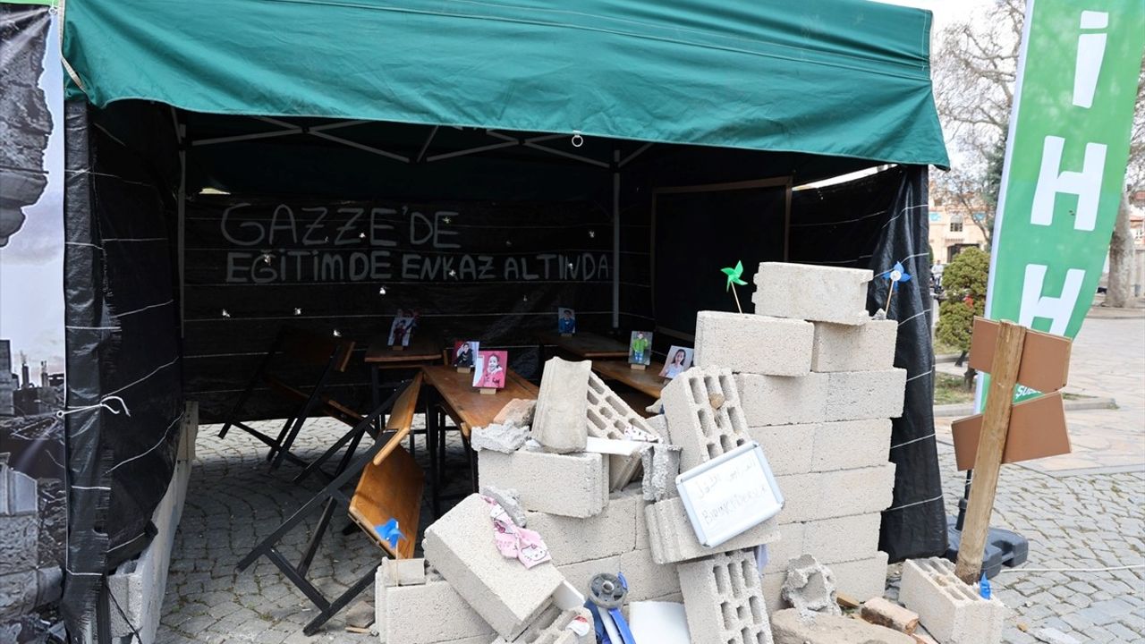 İHH Konya Şubesi, Gazze'ye Destek İçin Farkındalık Alanı Oluşturdu