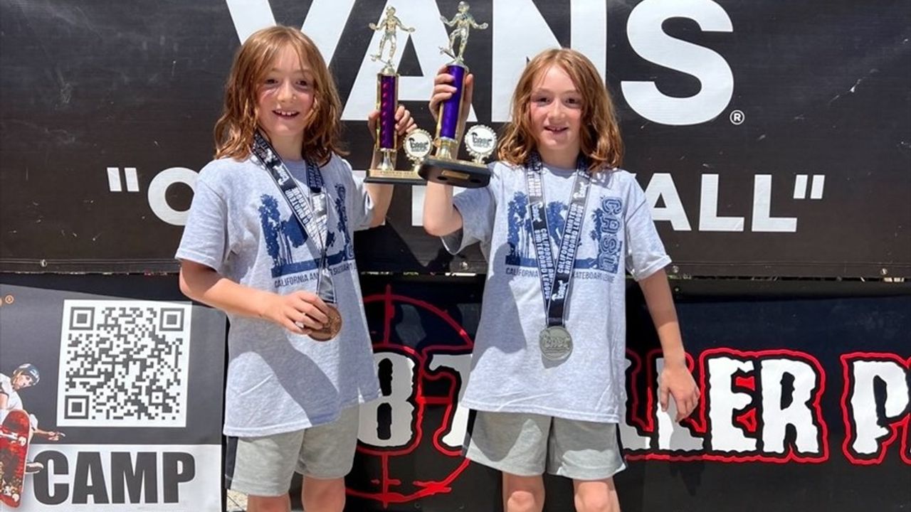 İkiz Kaykaycılar Efe ve Ege Tok, ABD'de Başarıya İmza Attı