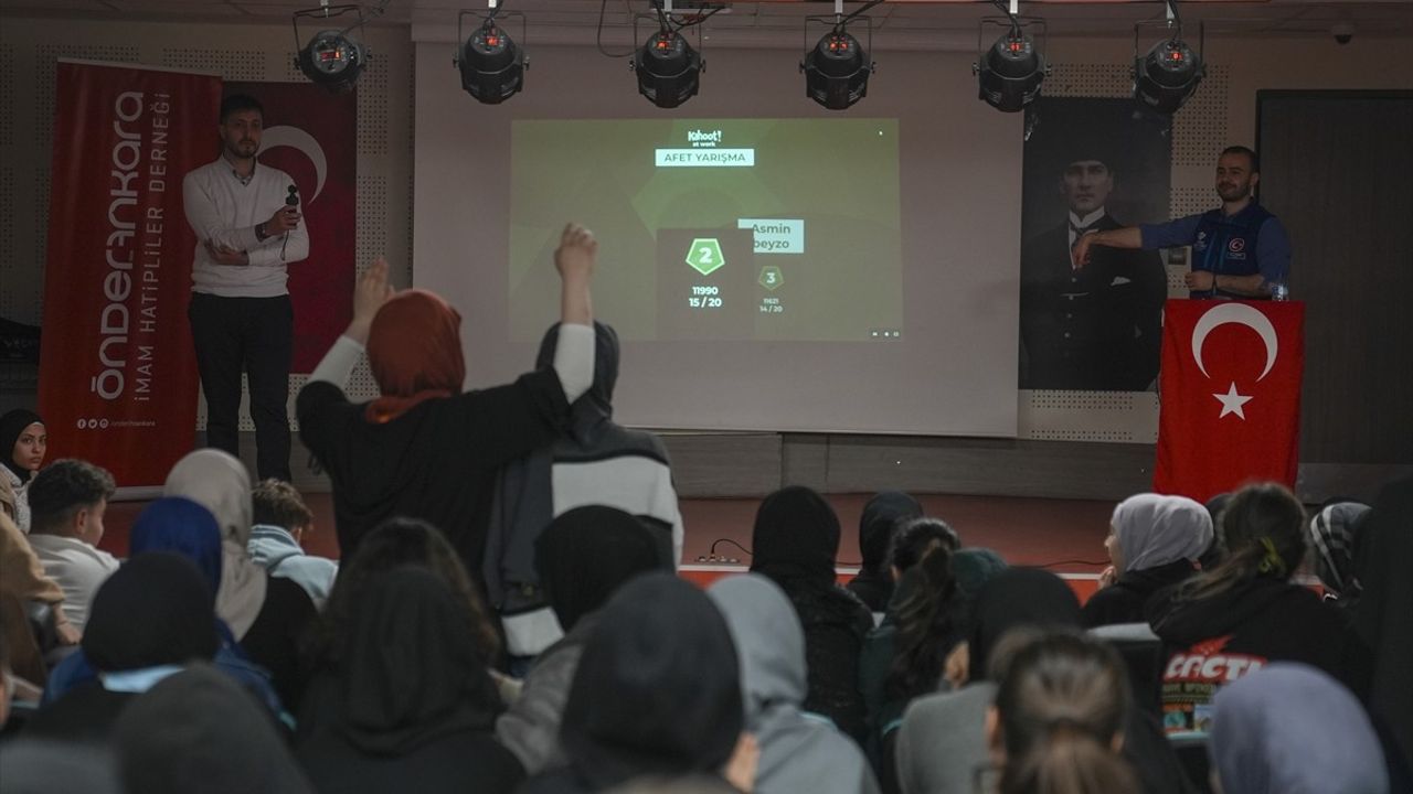 İmam Hatip Liselerinde Afet ve İnsani Yardım Farkındalığı Eğitimi Kapanış Programı Gerçekleştirildi