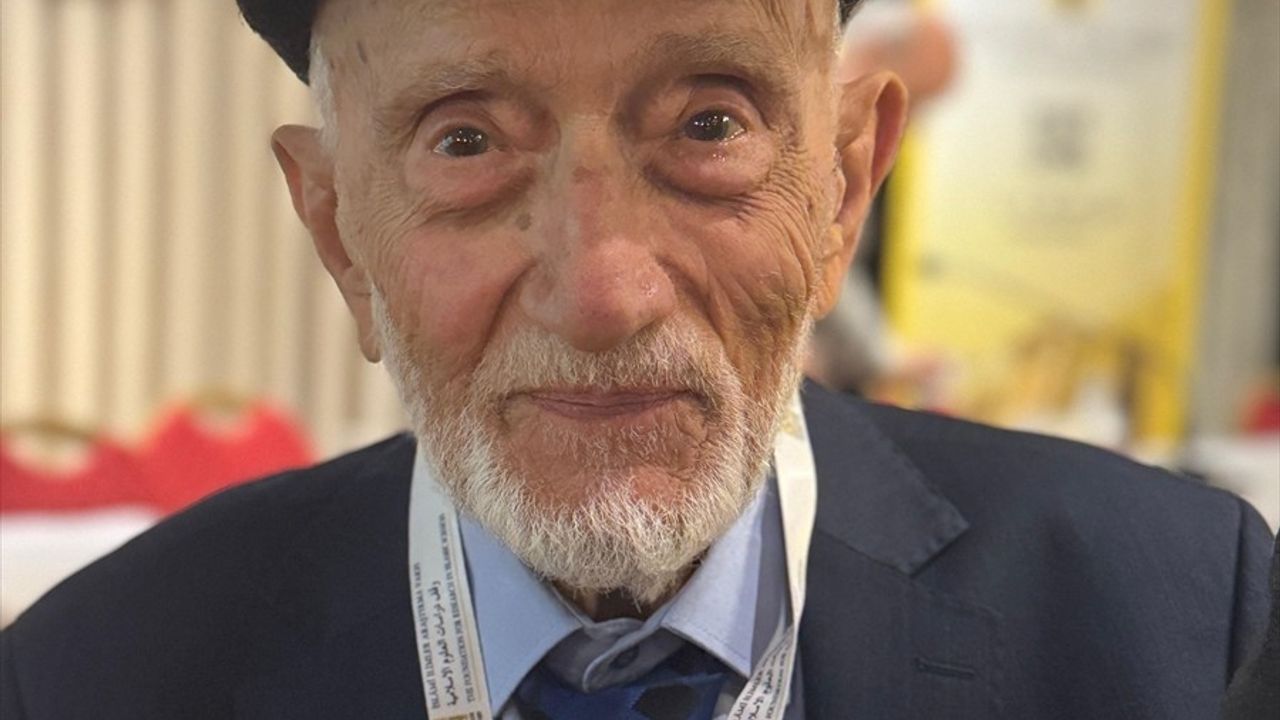 İSAV Tarafından Düzenlenen Uluslararası Toplantıda Dünyevileşme Üzerine Tartışmalar Yapıldı