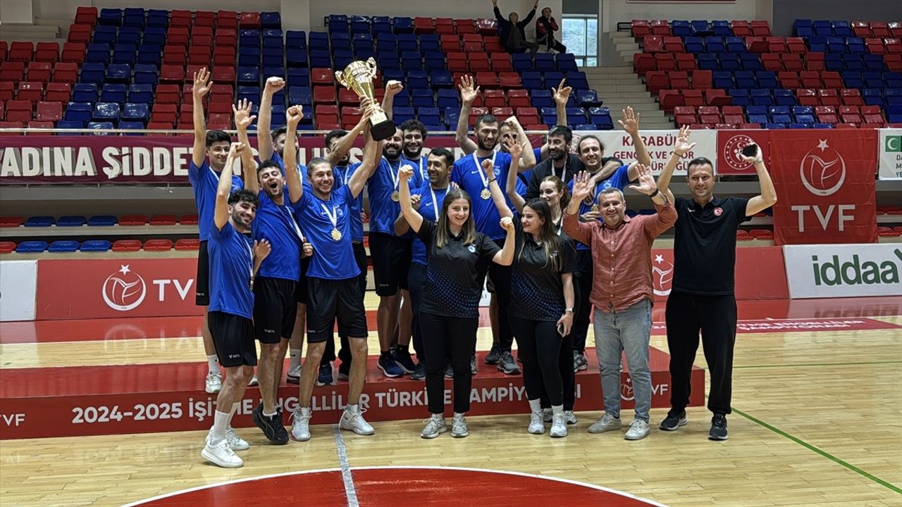 İşitme Engelliler Türkiye Voleybol Şampiyonası Karabük'te Başarıyla Tamamlandı