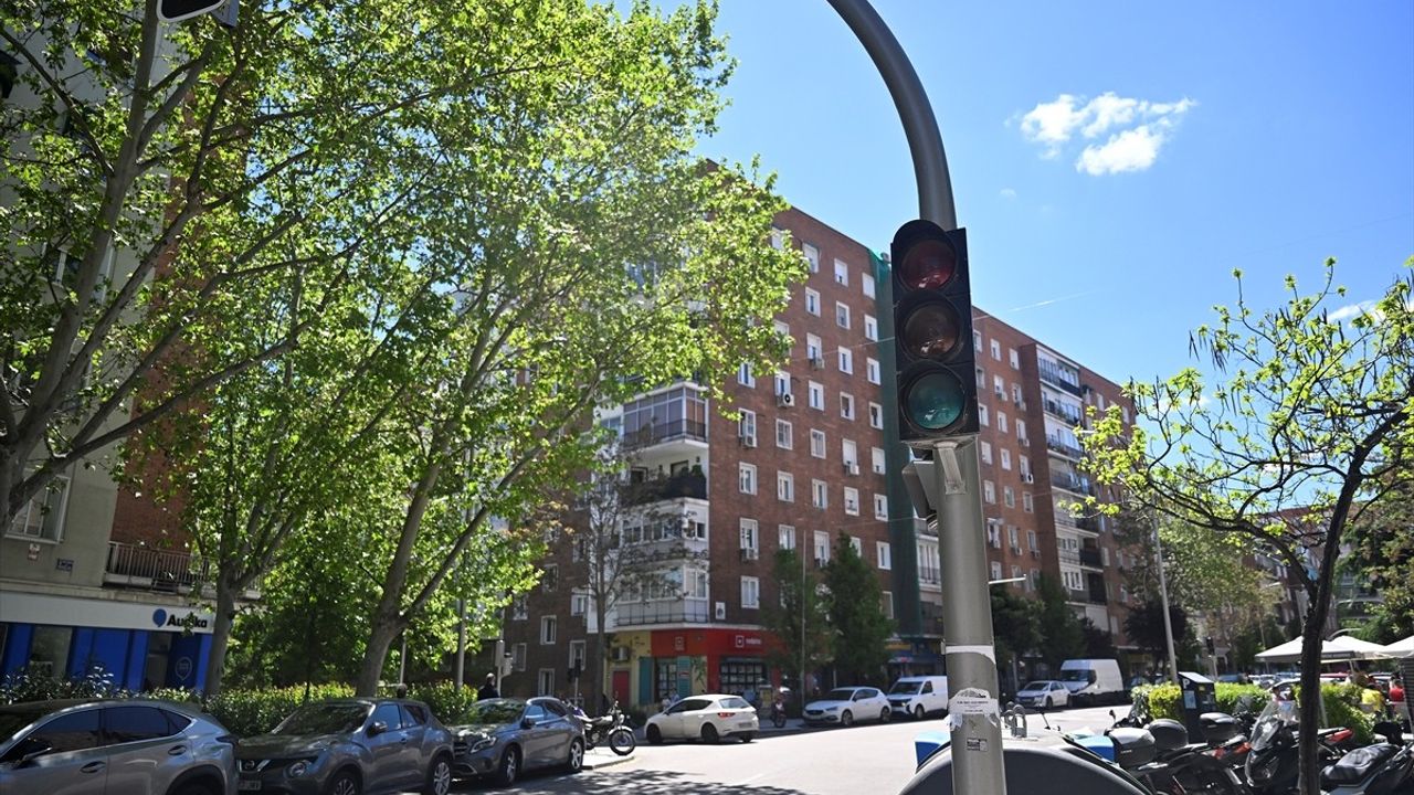 İspanya ve Portekiz'de Elektrik Kesintisi Yaşanıyor