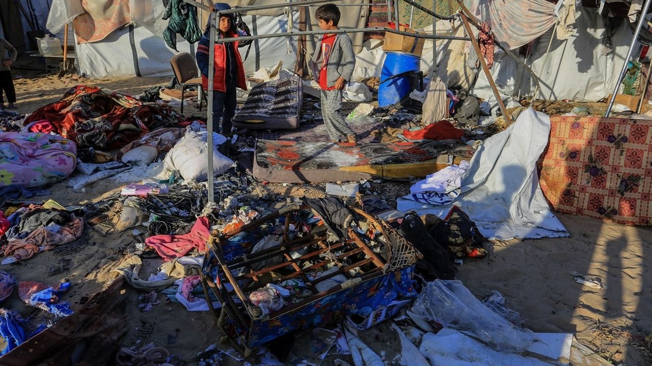 İsrail Ordusu Gazze'de Filistinlilere Yönelik Saldırılar Düzenledi: 8 Ölü