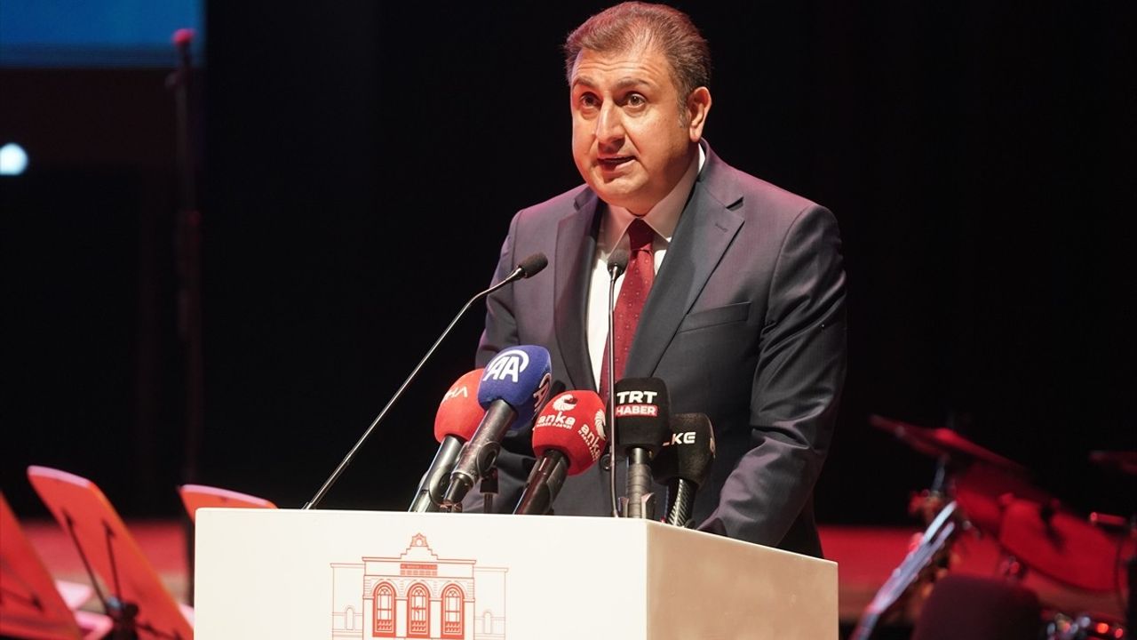 İstanbul'da 23 Nisan Ulusal Egemenlik ve Çocuk Bayramı Coşkuyla Kutlandı