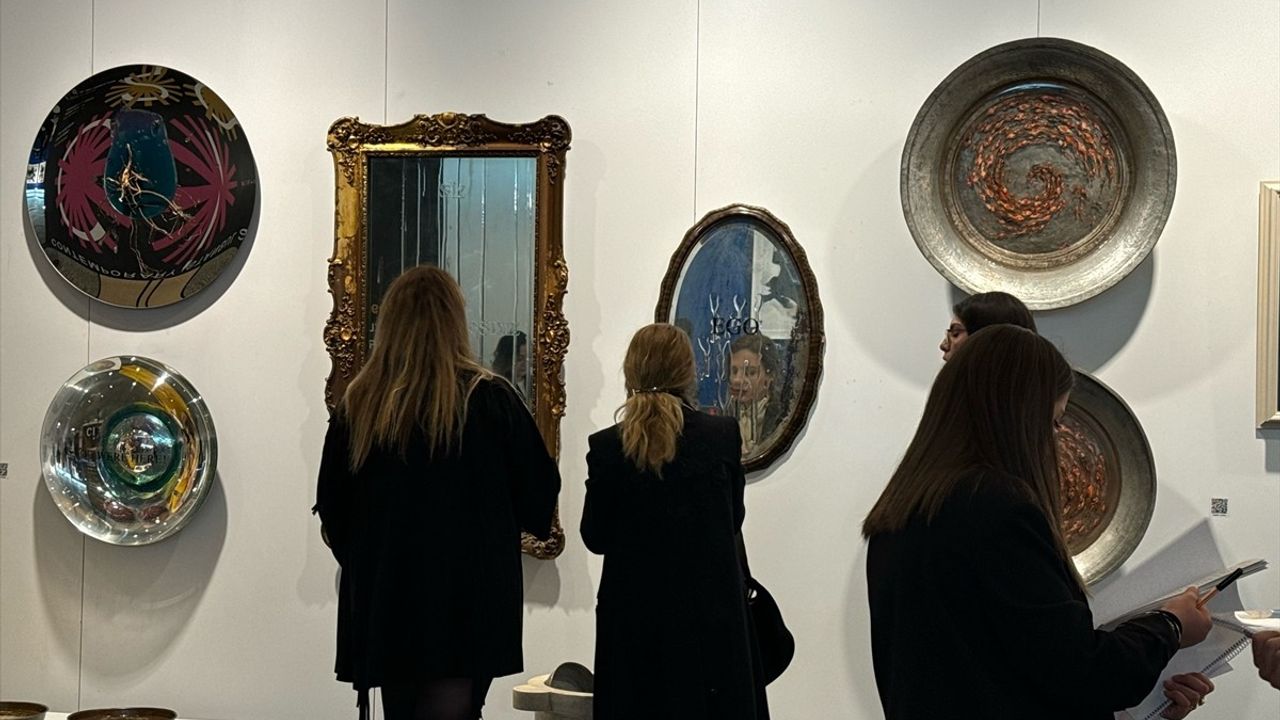 İstanbul'da 4. CI Bloom Çağdaş Sanat Fuarı Sanatseverlerle Buluştu