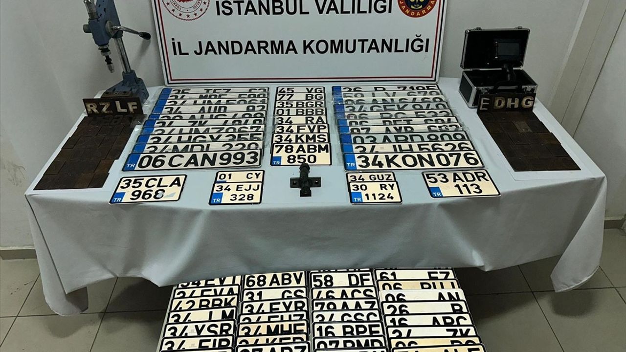 İstanbul'da Sahte Plaka Üreten 3 Şüpheli Tutuklandı