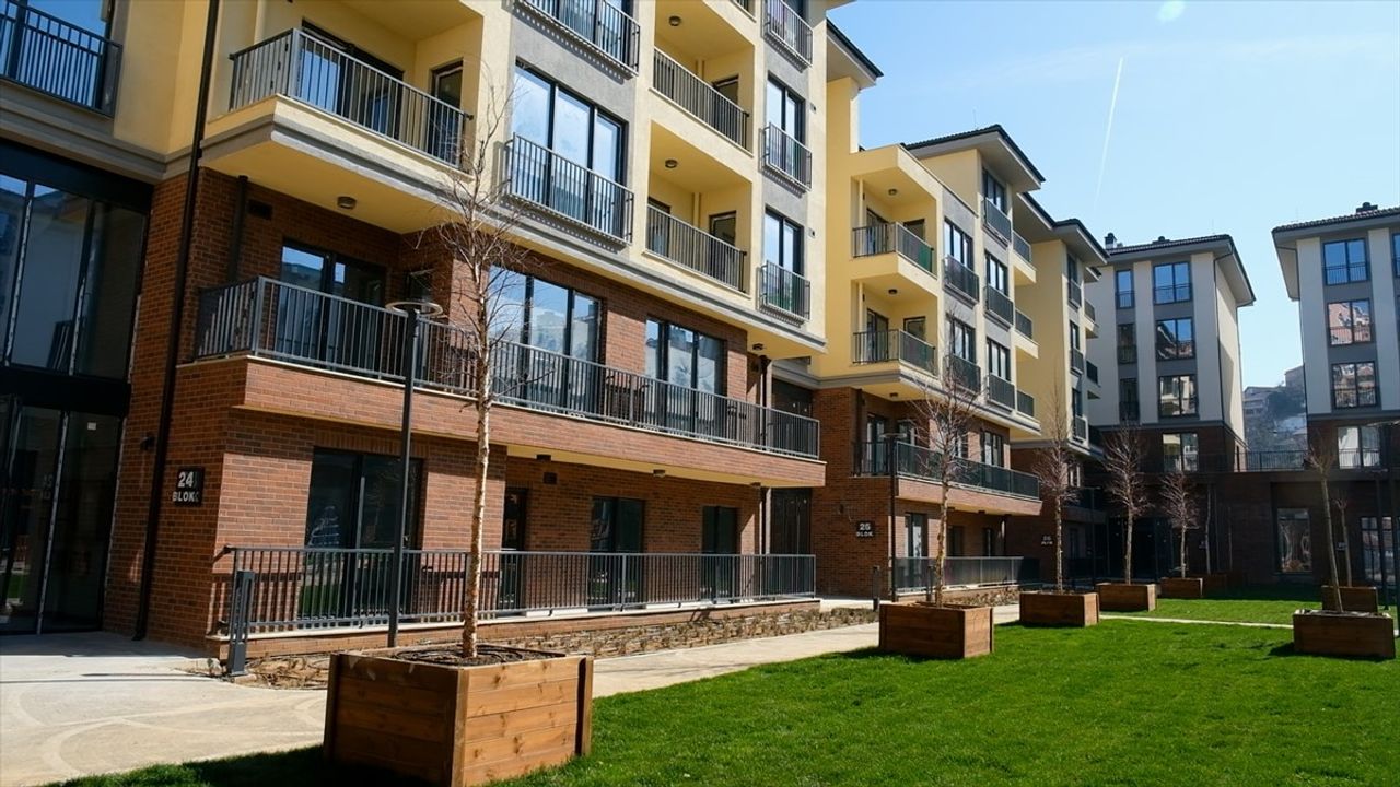 İstanbul'daki Kentsel Dönüşüm Projesiyle Depreme Dayanıklı Konutlar İnşa Ediliyor