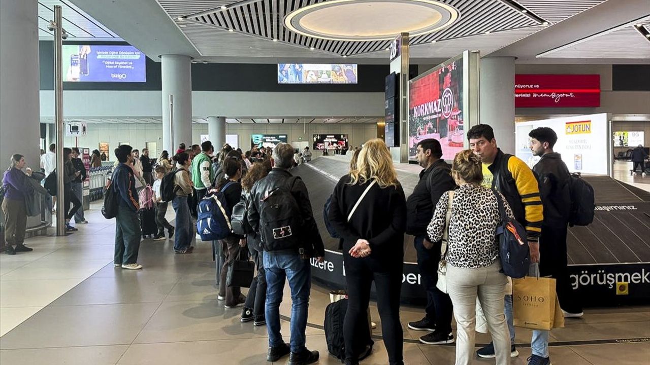 İstanbul Havalimanı'nda Ramazan Bayramı Dönüş Yoğunluğu Başladı