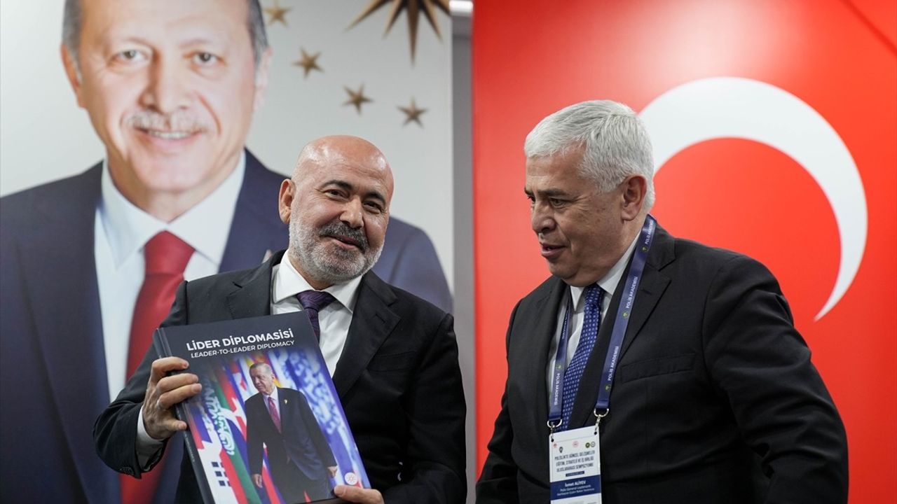 İzmir'de 'Polislikte Güncel Gelişmeler' Sempozyumu Başladı