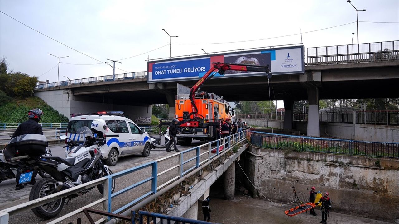 İzmir Konak'ta Derede Erkek Cesedi Bulundu