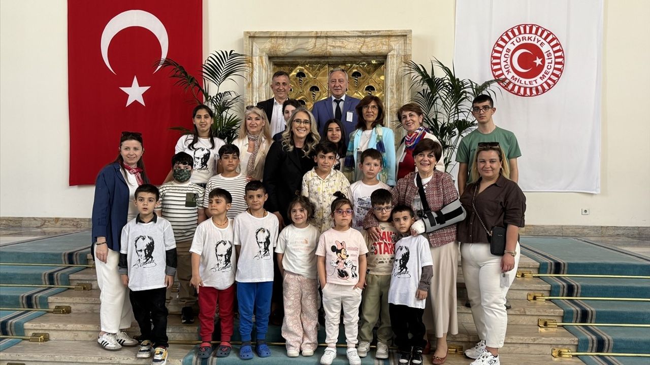 Kanseri Yenen Çocuklar TBMM'yi Ziyaret Etti
