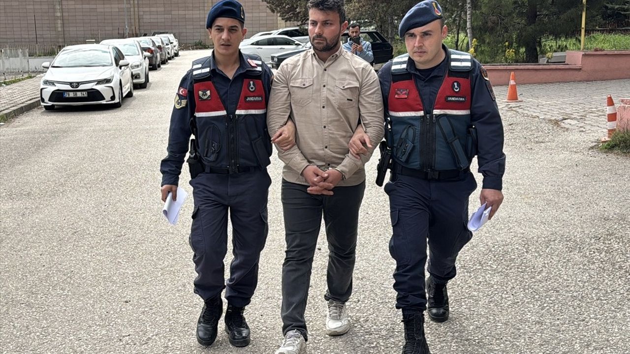 Karabük'te Trafik Kazasında 4 Ölüm: Tır Sürücüsü Tutuklandı