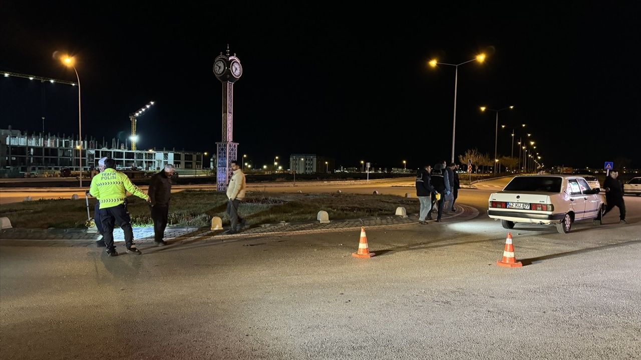 Karaman'da Motosiklet ve Otomobil Çarpışması: 1 Ölü, 1 Yaralı