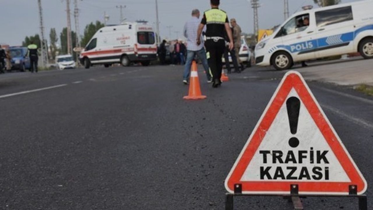 Karaman-Konya Karayolunda Trafik Kazası: 1 Ölü, 2 Yaralı