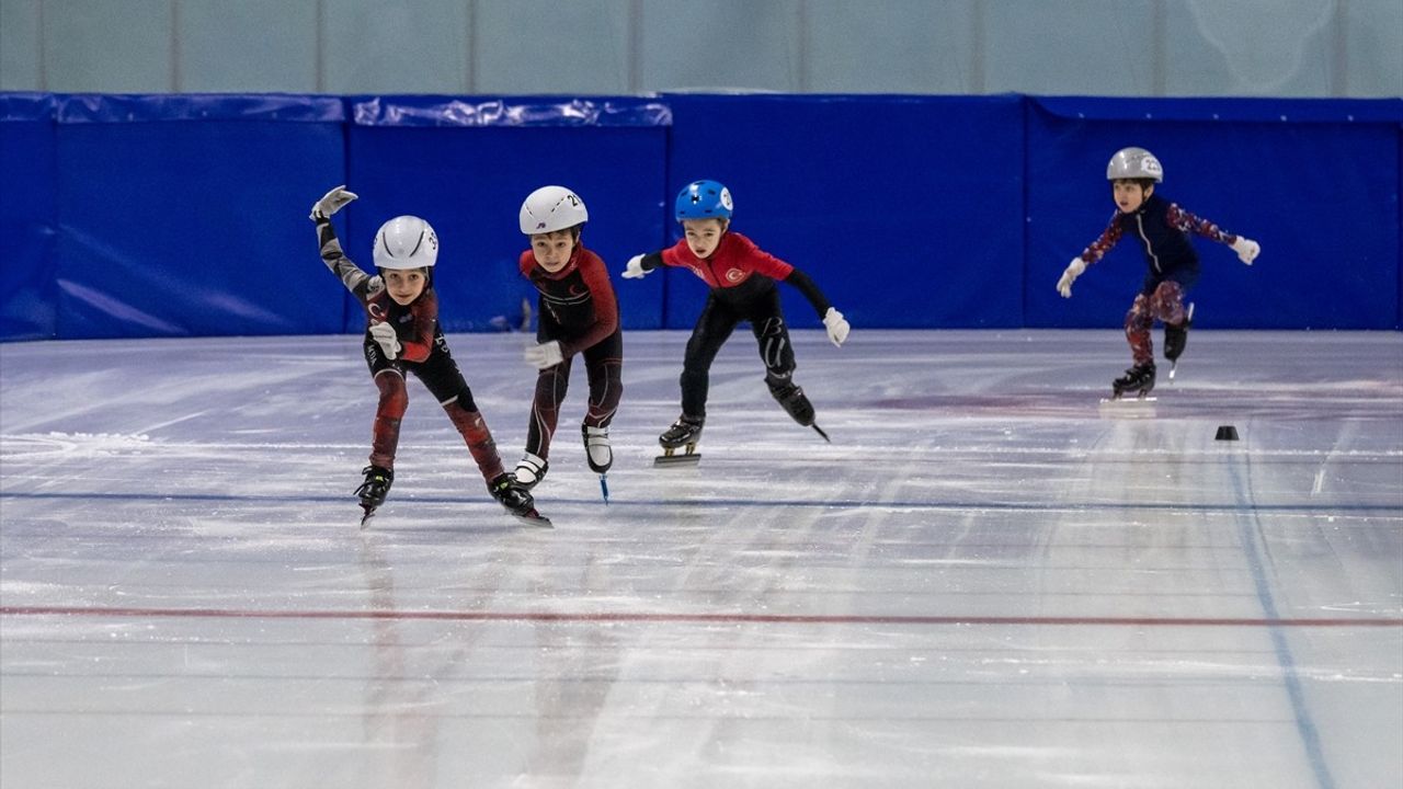 Kars'ta Short Track ANALİG Türkiye Birinciliği Yarışları Tamamlandı