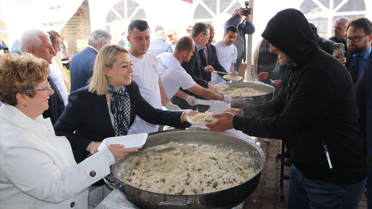 Kastamonu'da 133 Yıldır Süregelen Bayram Pilavı Geleneği