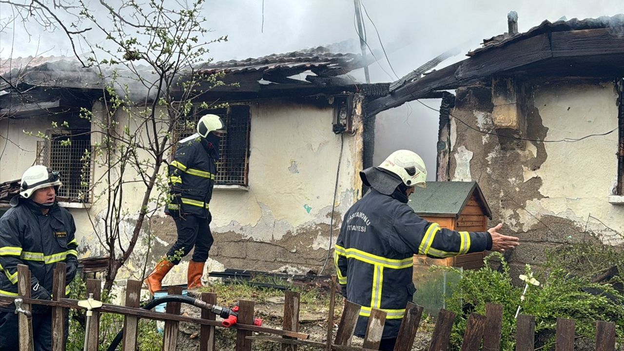 Kastamonu'da Yangın: Tek Katlı Evde Ceset Bulundu