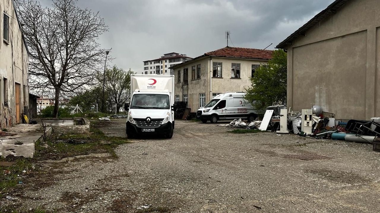Kastamonu'dan İstanbul'a İki Mobil Aşevi Aracı Gönderildi