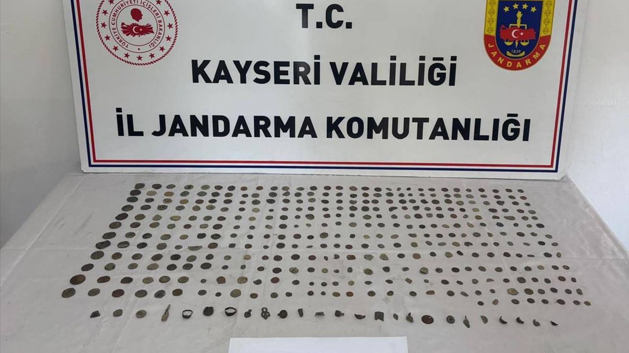 Kayseri'de 392 Tarihi Eser Ele Geçirildi