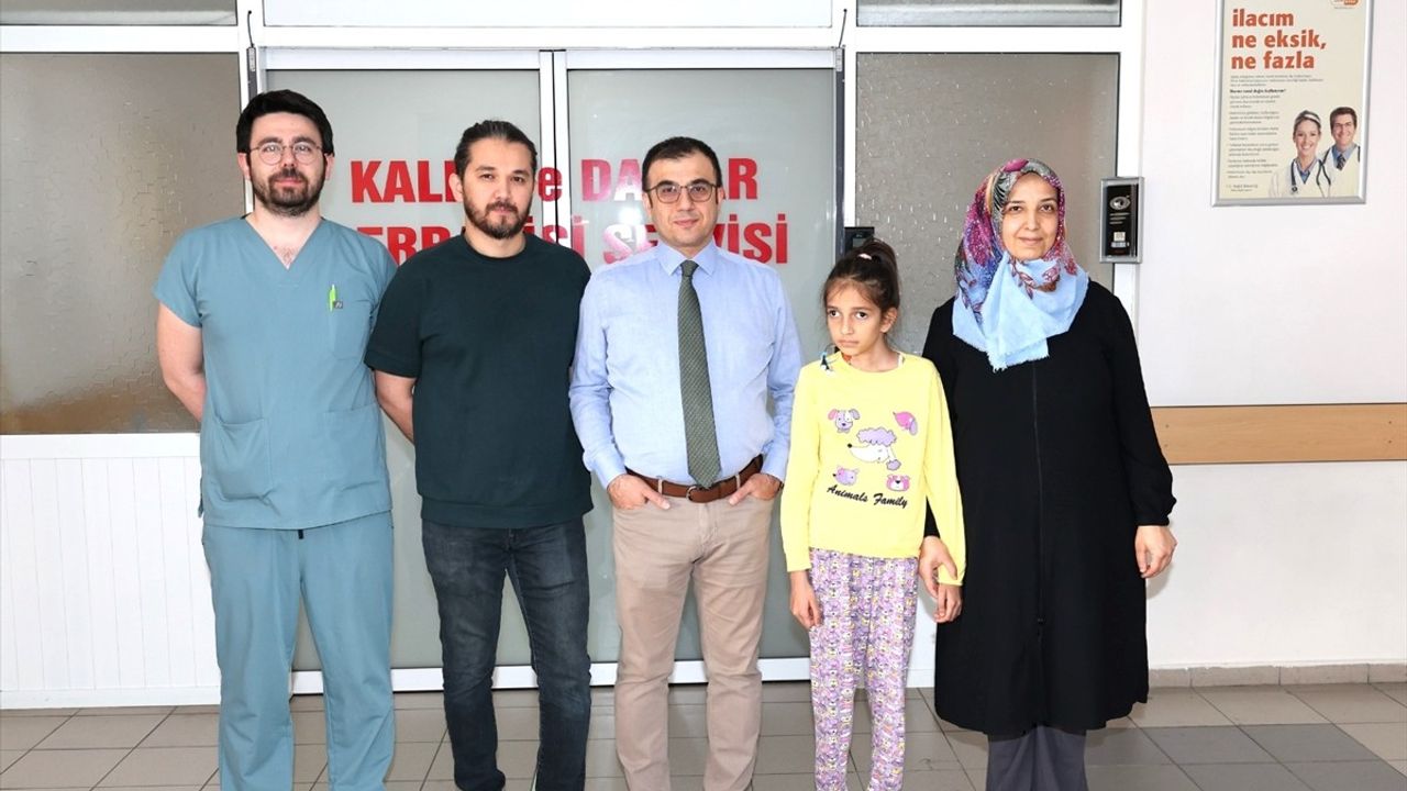 Kayseri'de Kalp Hastası Çocuk, Mitral Kapak Tamir Yöntemiyle Sağlığına Kavuştu