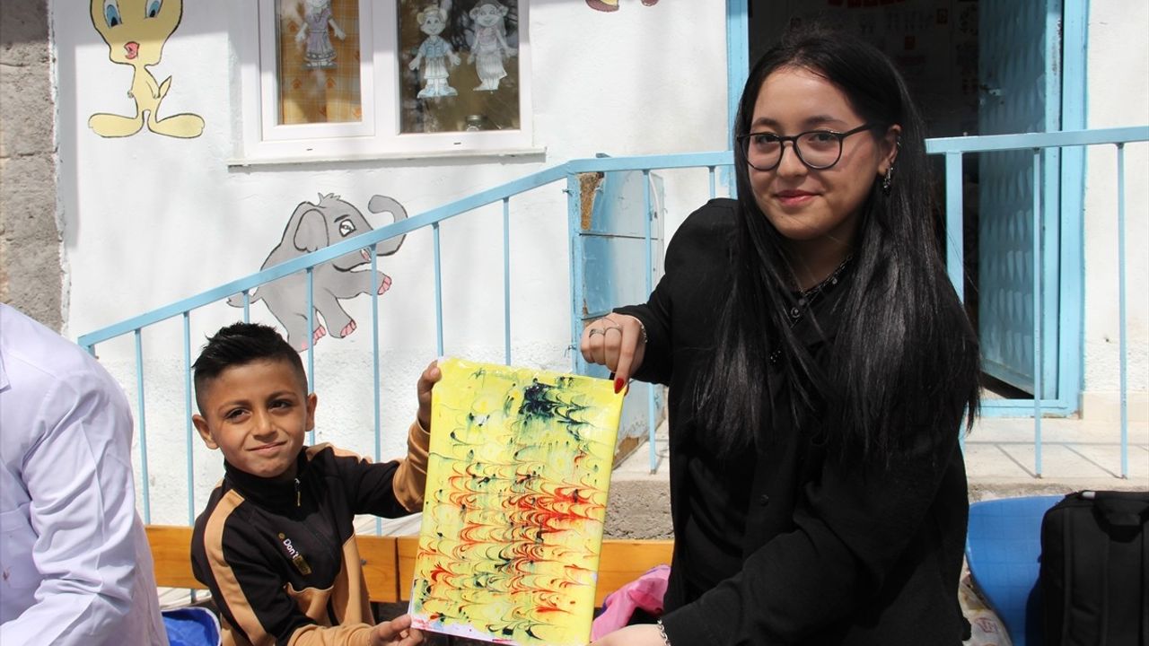 Kayseri'de Kırsal Öğrencilere Eğlenceli Etkinlik Düzenlendi