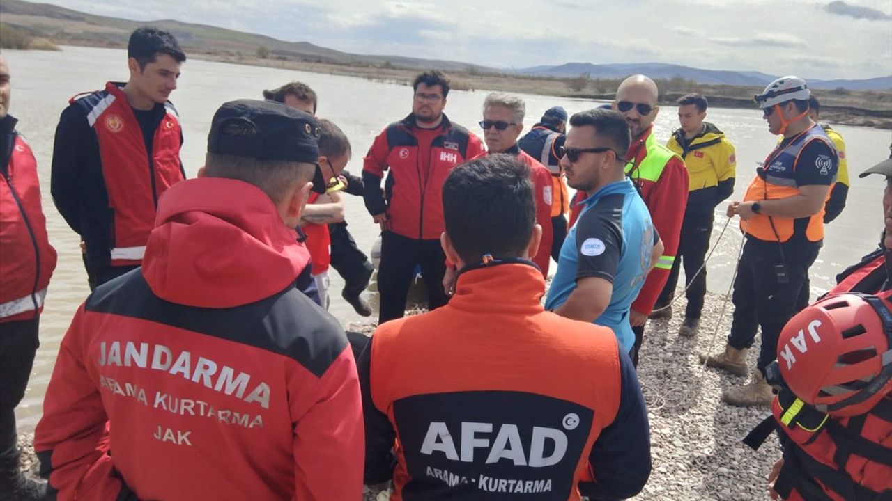Kayseri'de Kızılırmak Nehri'nde Kaybolan 17 Yaşındaki Genç Bulundu