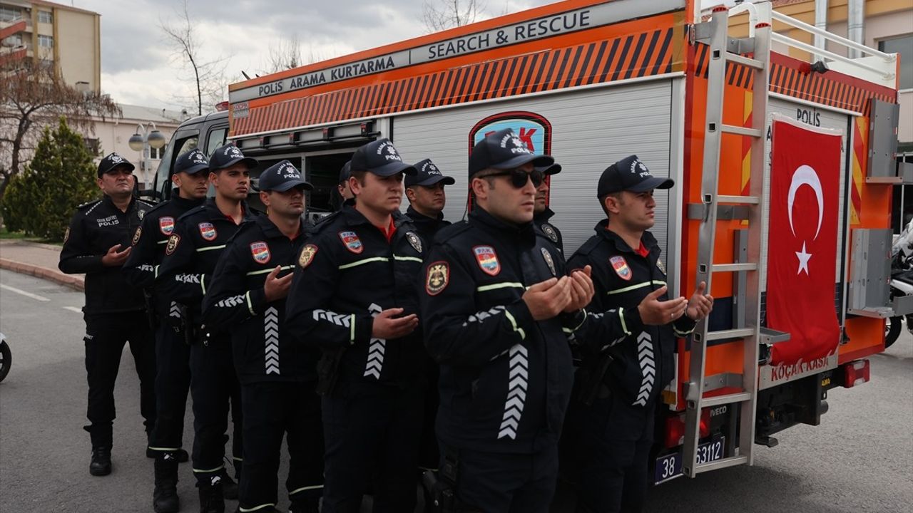 Kayseri Emniyet Müdürlüğüne 21 Yeni Araç Tahsis Edildi