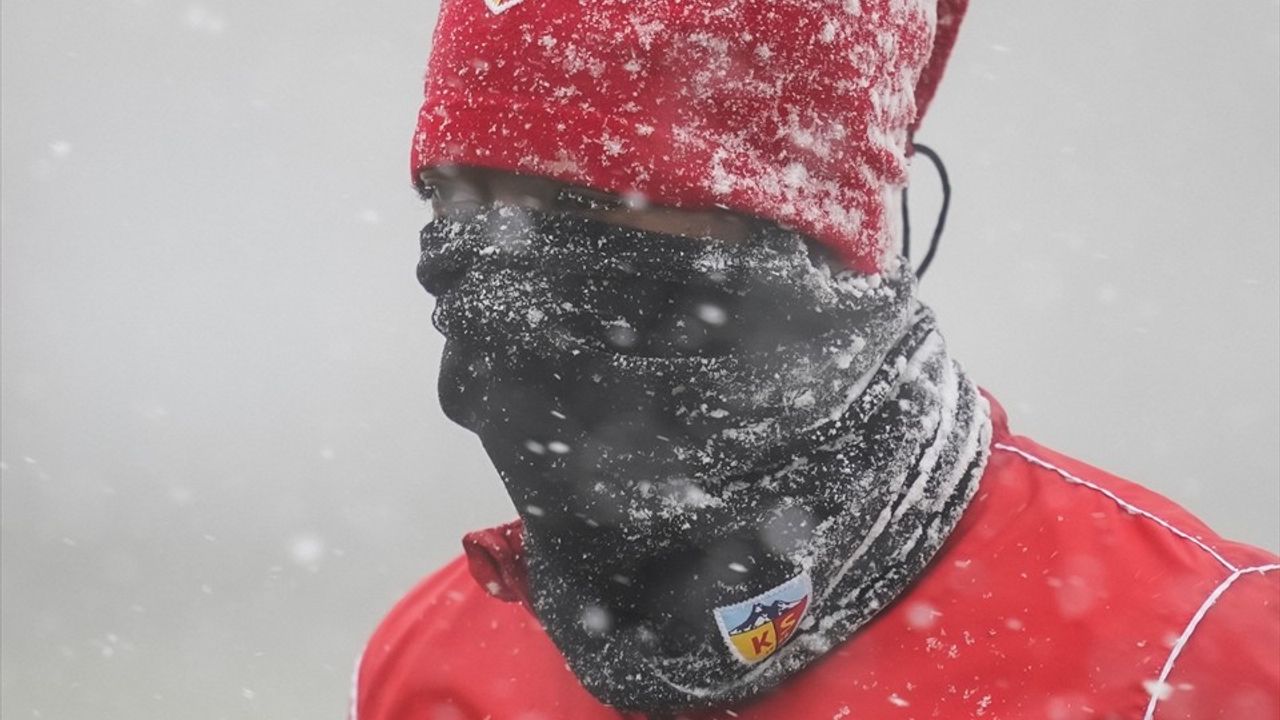 Kayserispor, Kasımpaşa Maçı Hazırlıklarını Sürdürüyor
