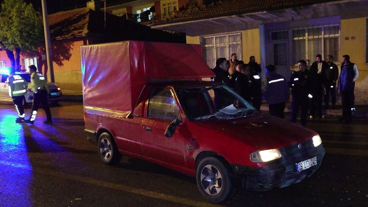 Kırıkkale'de Pikap Çarpması Sonucu Temizlik Görevlisi Ağır Yaralandı