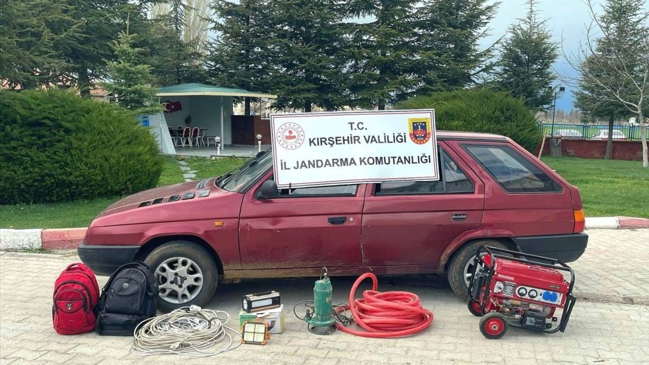 Kırşehir'de Kaçak Kazı Yapan 7 Şüpheli Suçüstü Yakalandı