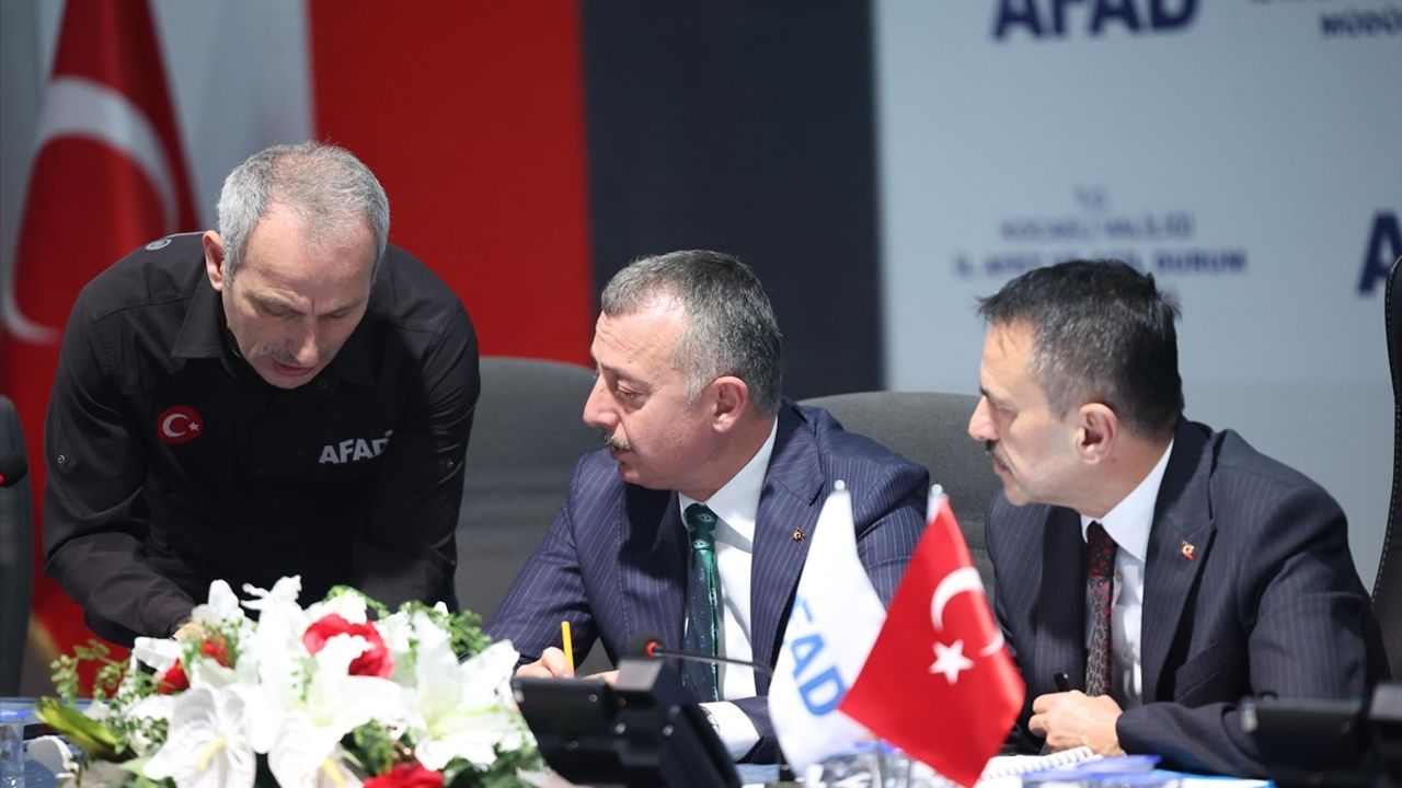 Kocaeli'de Silivri merkezli deprem sonrası 23 kişi yaralandı