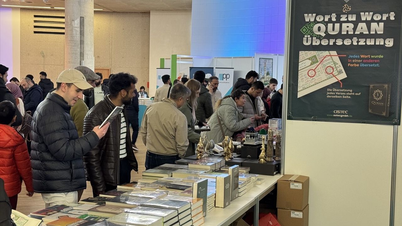 Köln'de 3. Kitap ve Kültür Fuarı Açıldı