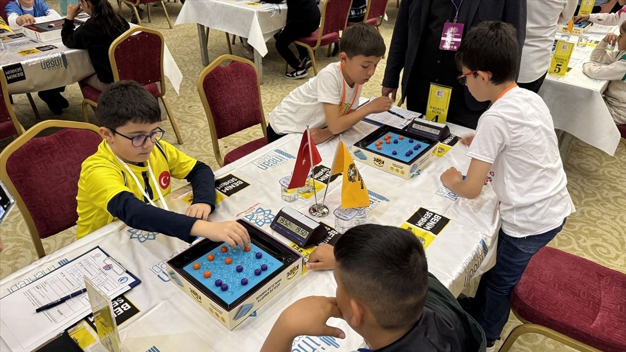 Konya'da 6. Akıl ve Zeka Oyunları Yarışması Başladı