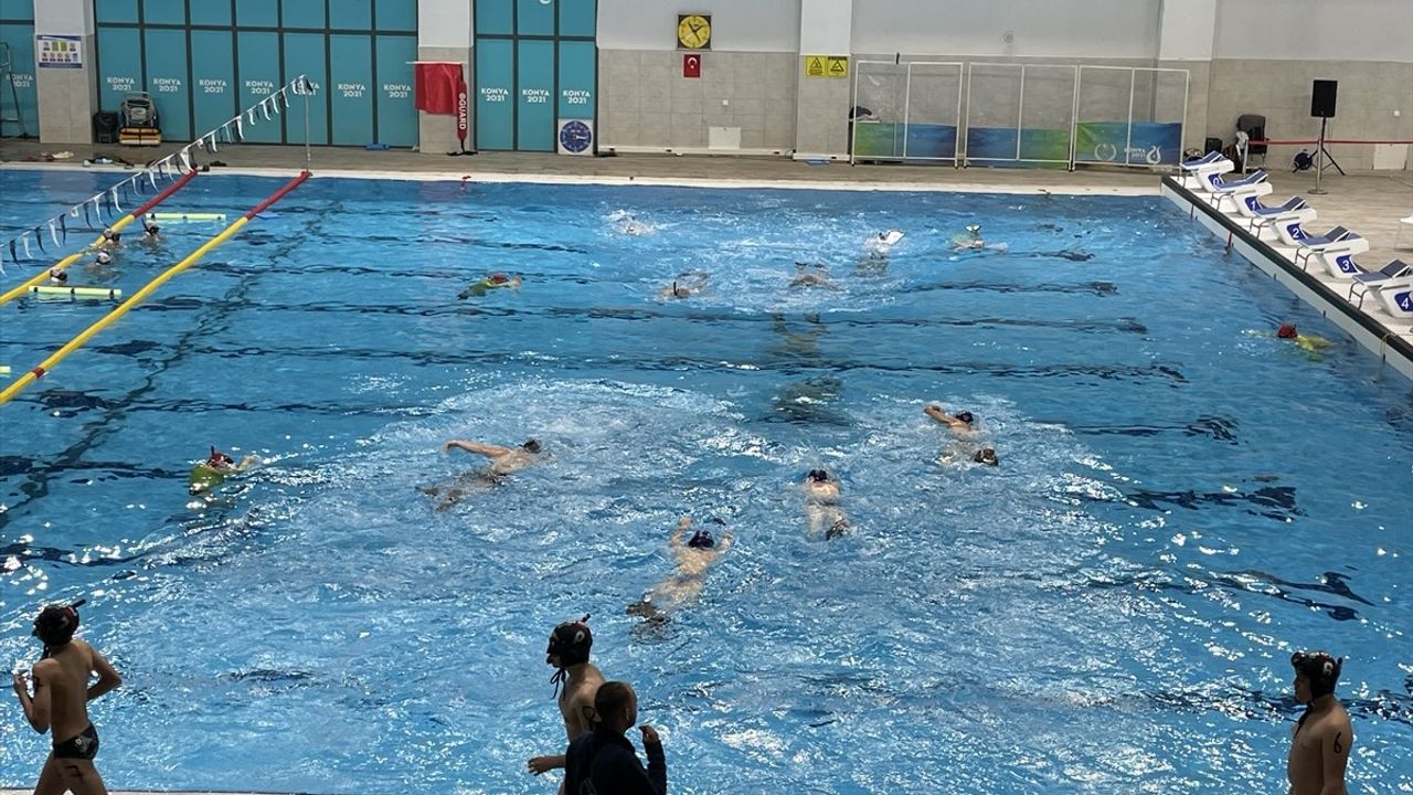 Konya'da Sualtı Hokeyi Türkiye Şampiyonası Başladı