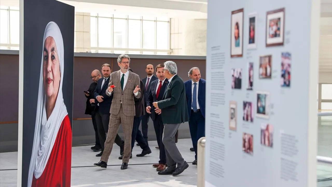 Konya'da 'Türk Kadın Öncüleri' Sergisi Açıldı